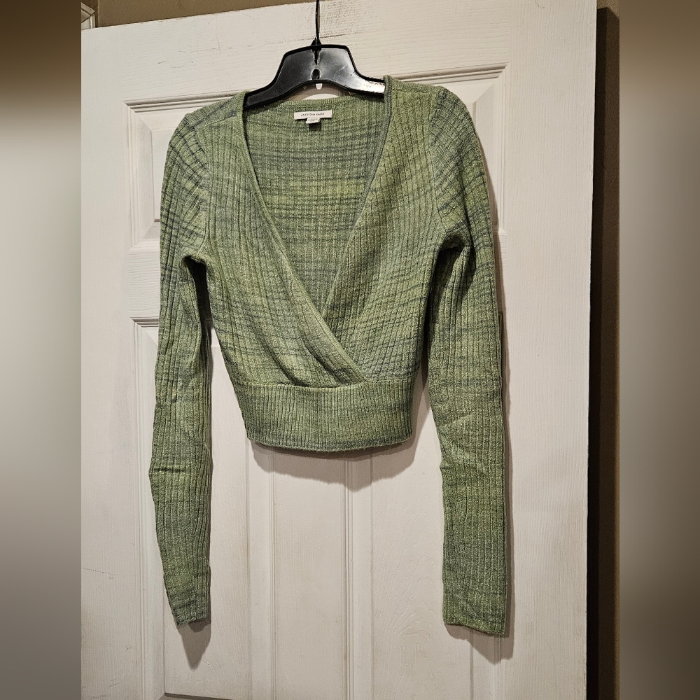 AMERICAN EAGLE OUTFITTERS SWEATER